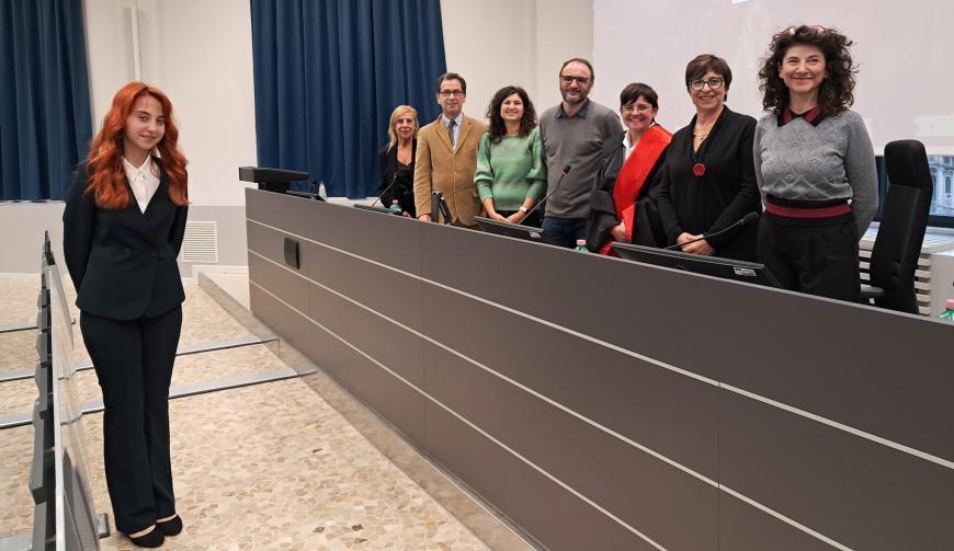 Marta Castaldi e da dx: dott.ssa Simona Marchisio, prof.ssa Francesca Zaltron, prof.ssa Daniela Ferrante, dott. Federico Lovati, dott.ssa Ilaria Bozzato, dott. Andrea Lux , dott.ssa Marina Agostini 
