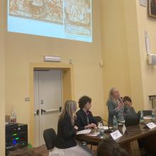 Un momento dell'intervento della professoressa Destefanis